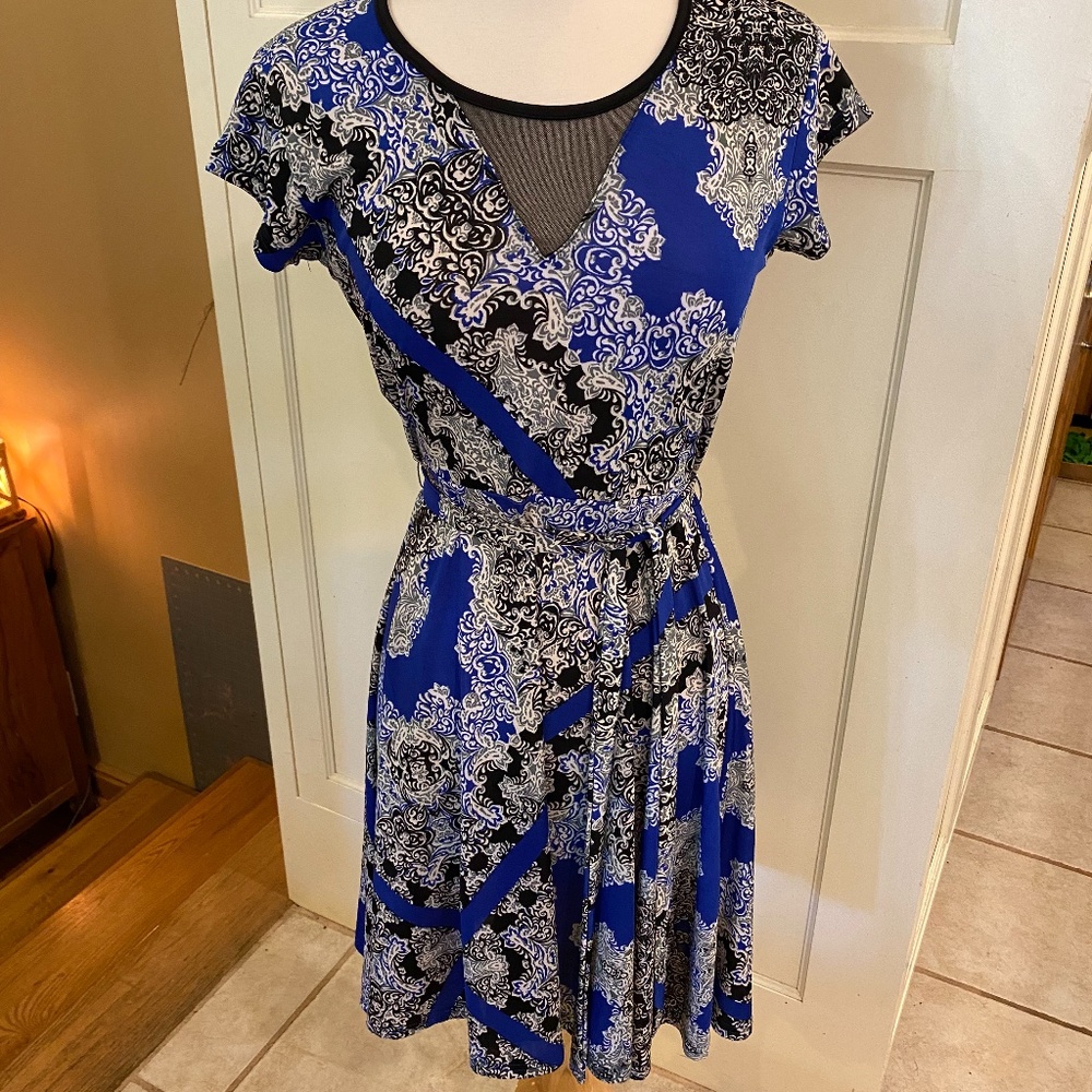 Fit & flare stretchy short sleeve dress